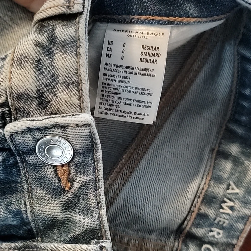 Jeanz - Picture 3 of 4